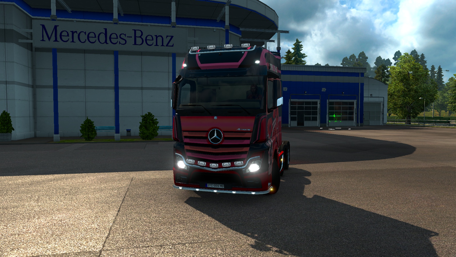 Image by MAXIDROM_MD