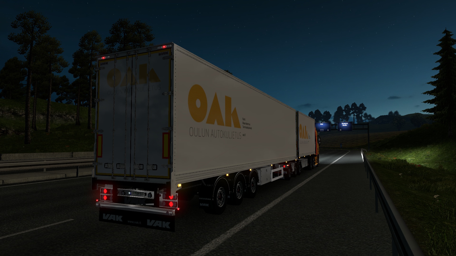 Image by TUPEE00
