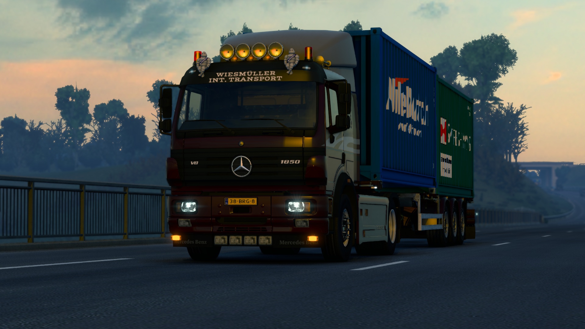 Image by ArjanWiesmuller