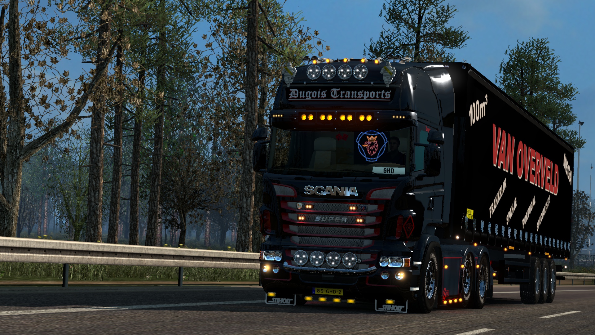 Image by GustavoDugois