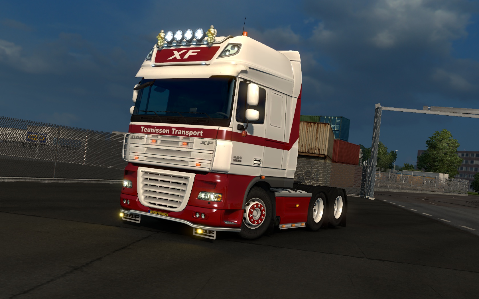 Image by MikkelSmikkel