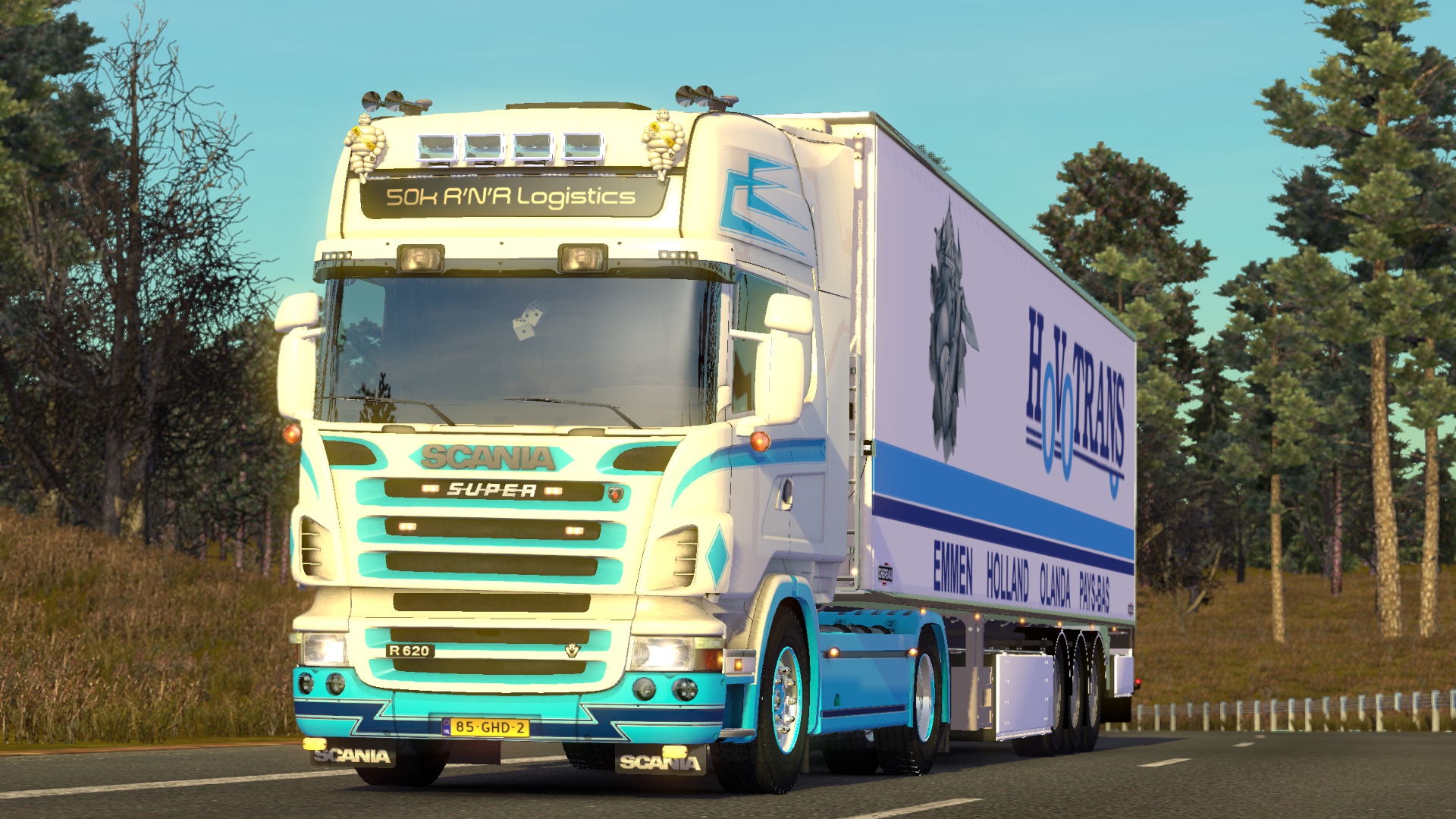 Image by GustavoDugois