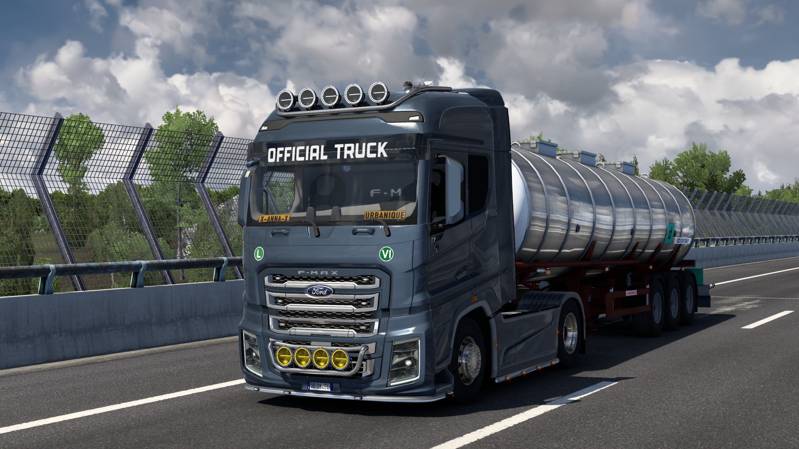 Image by urbanique75