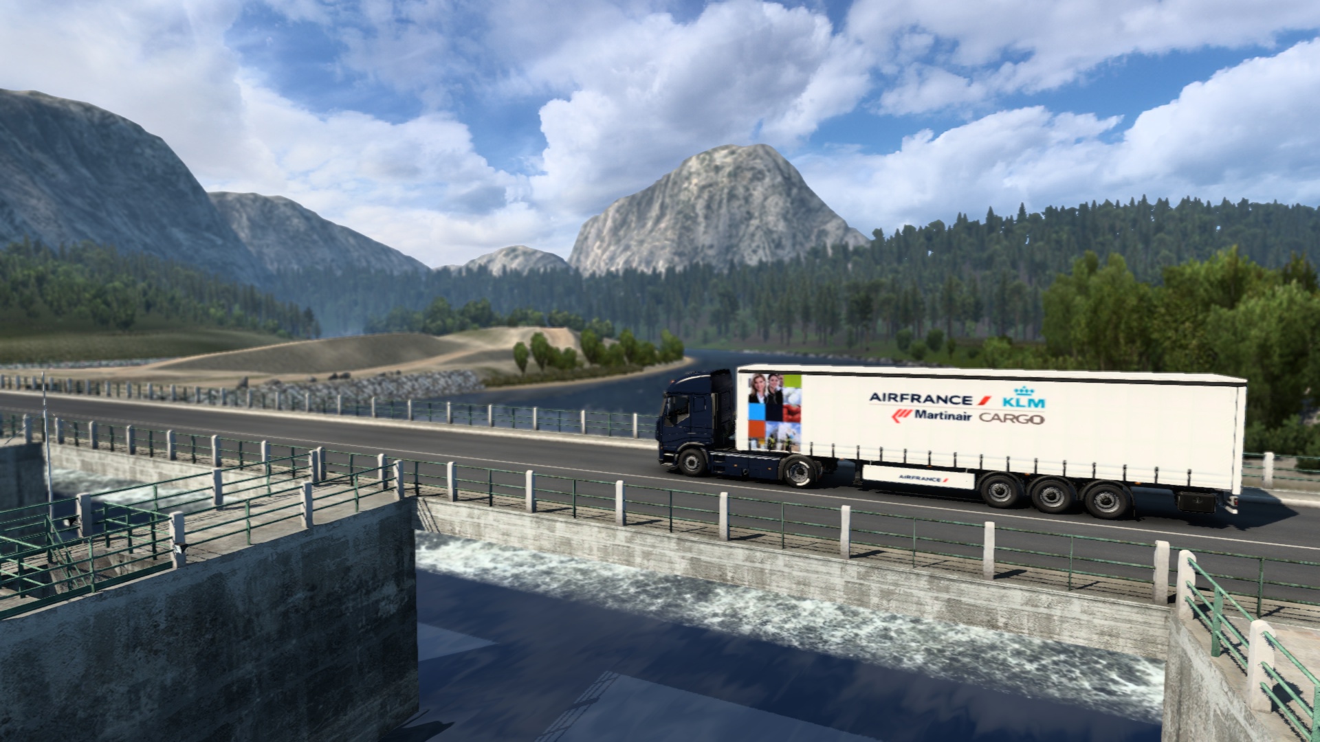 Image by HortenseToe116