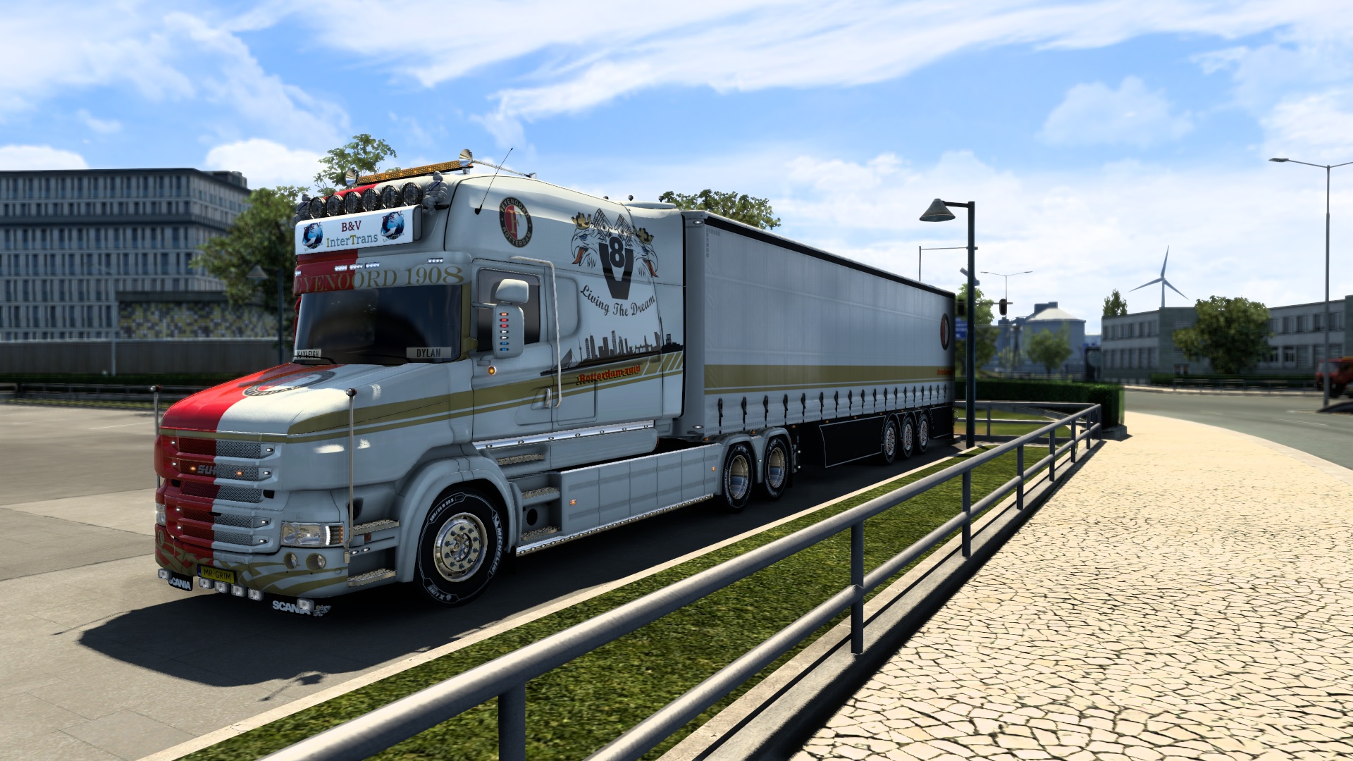 Image by ferrybrizee