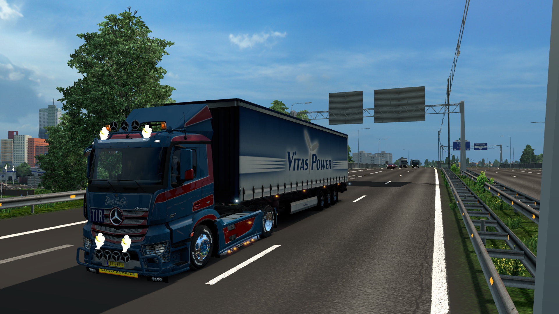 Image by ERIKDEVRIES