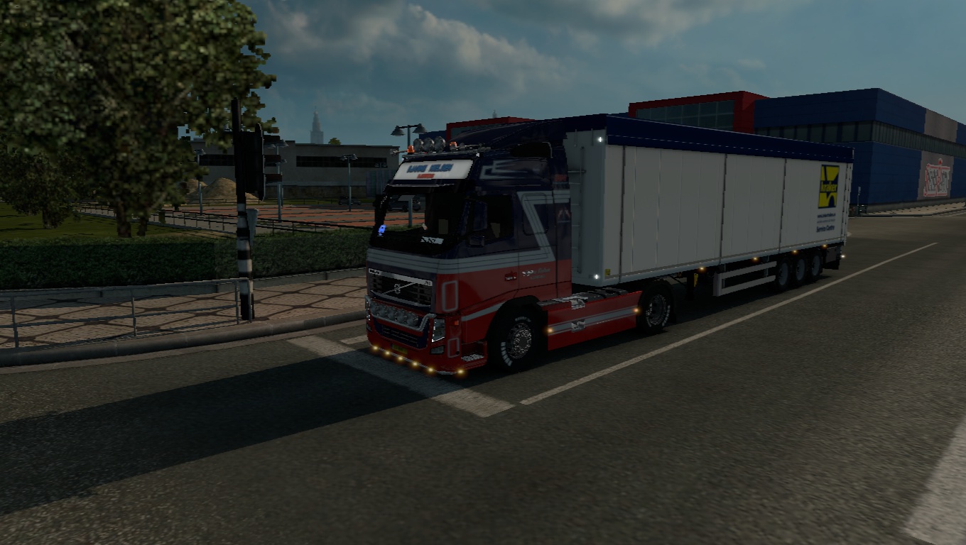 Image by RickLenaers