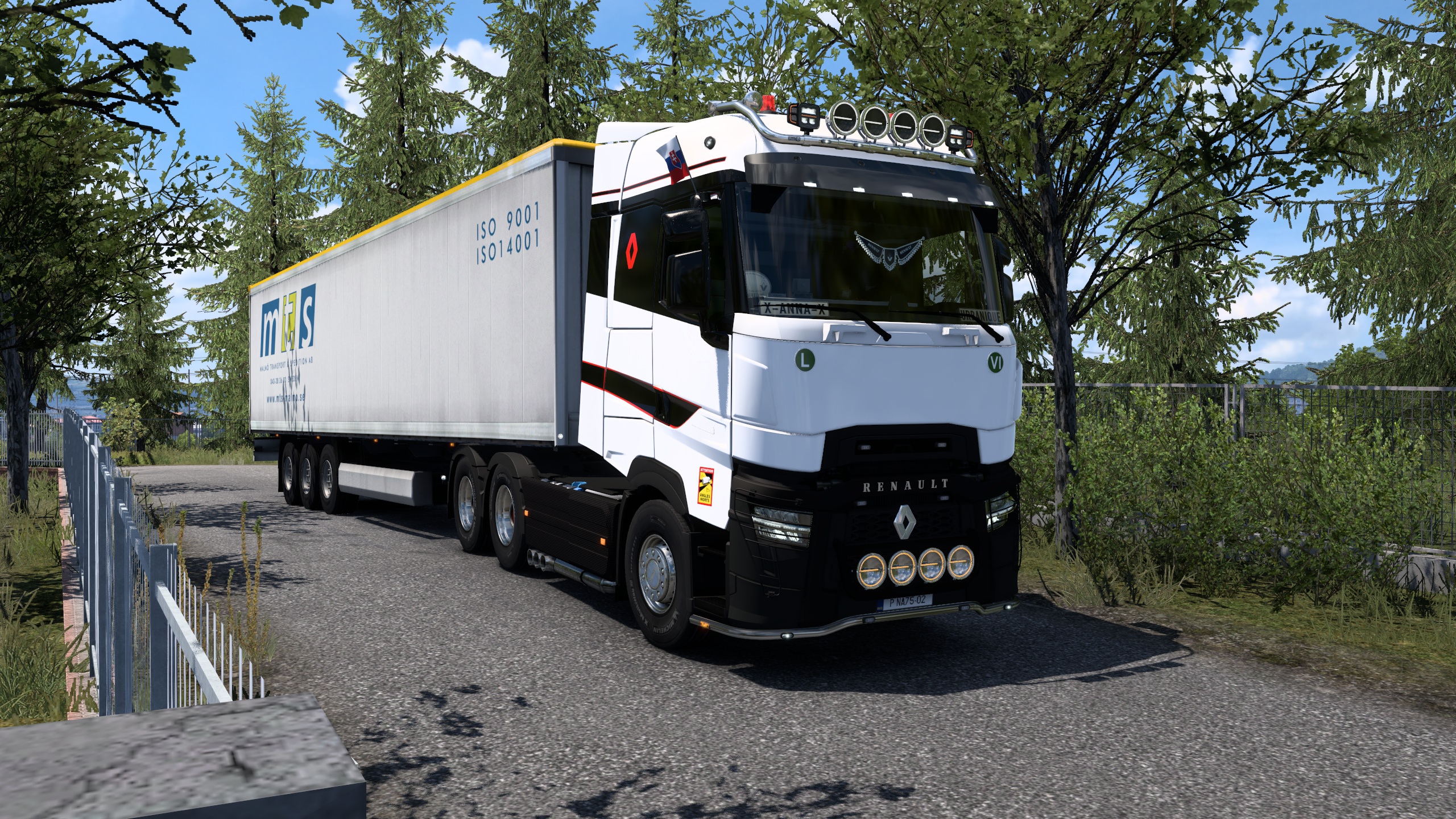 Image by urbanique75