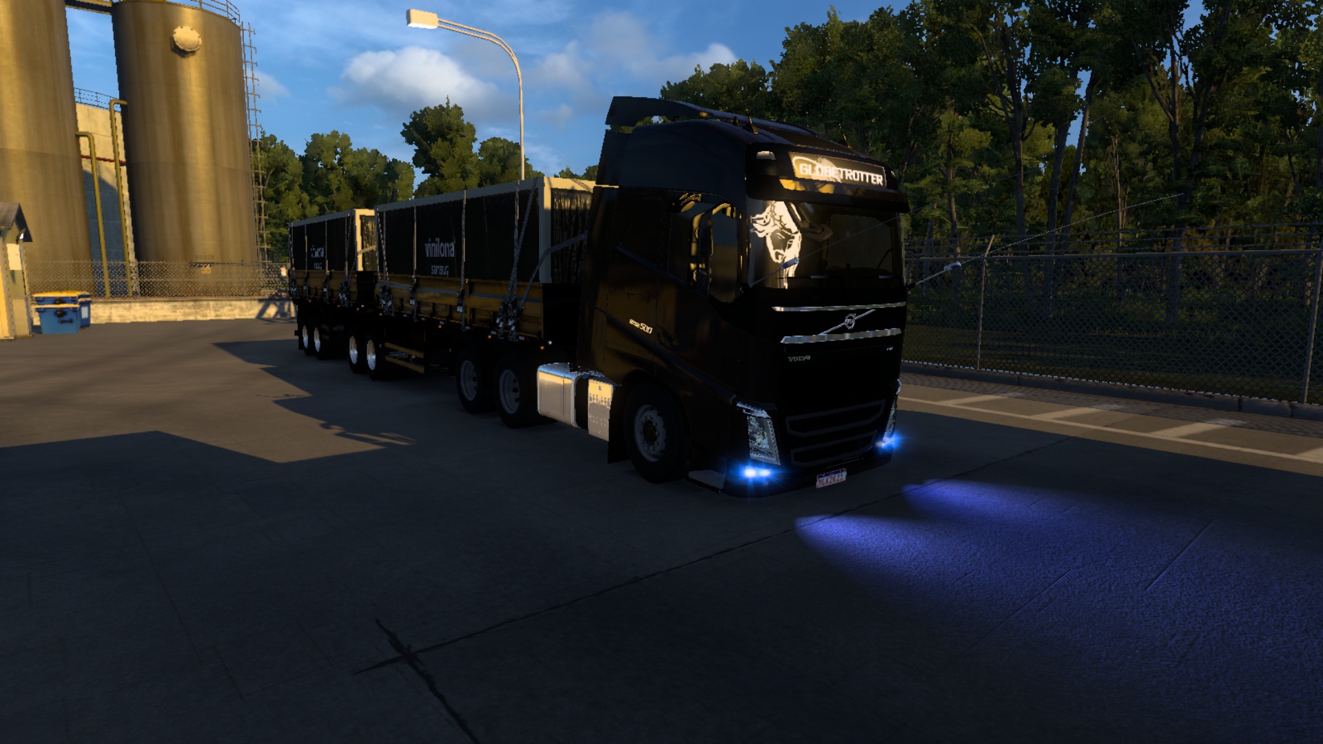 Image by luanhmoraes