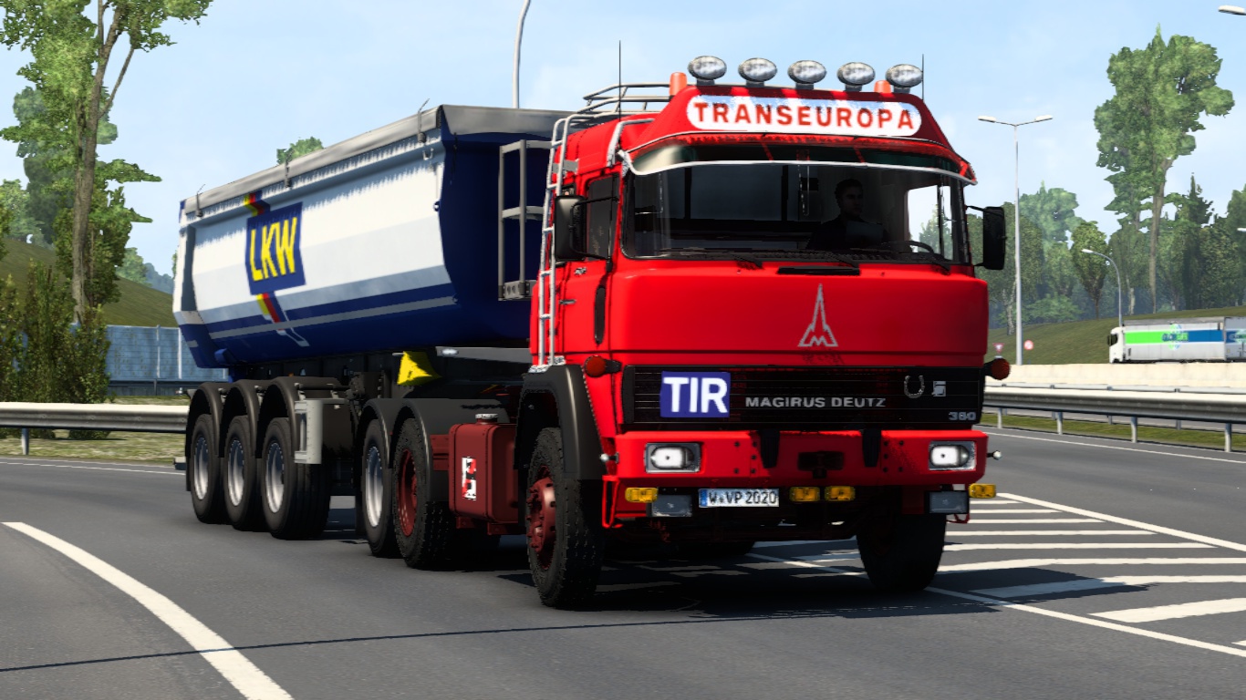 Image by andresbolso11