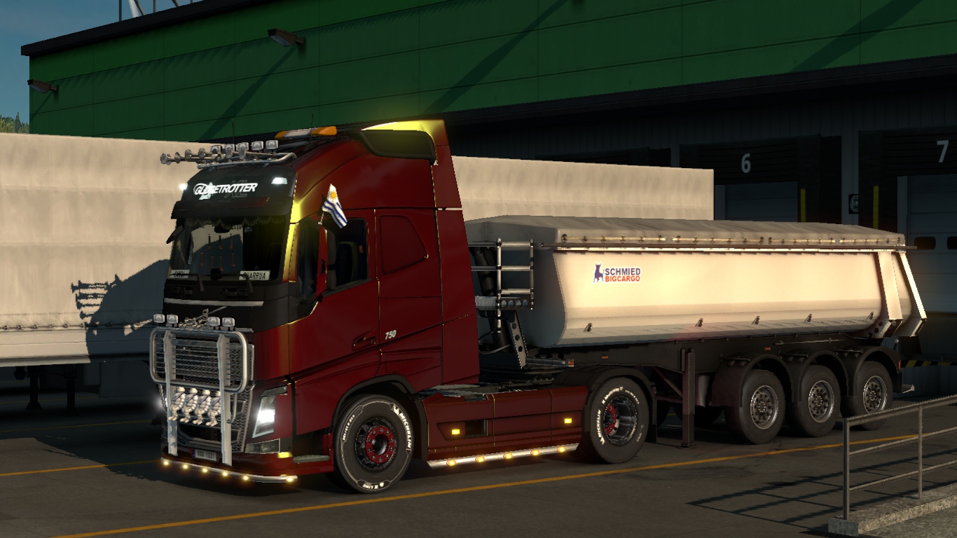 Image by andresbolso11