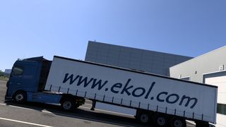 Image by MustafaveKaan