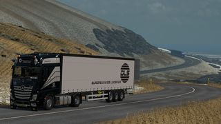 Image by justincortenbach