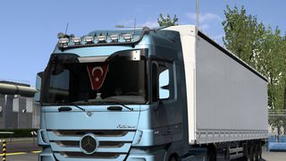 Image by MustafaveKaan