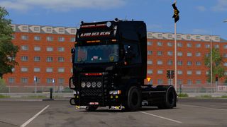 Image by robbevandenberg