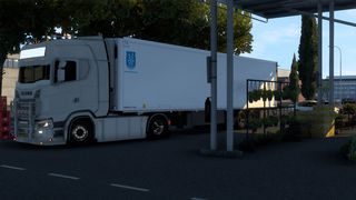 Image by justincortenbach