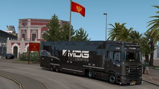 Image by justincortenbach