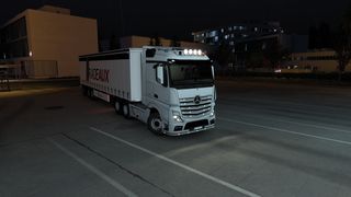 Image by 3156769018