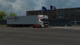 Image by robbevandenberg