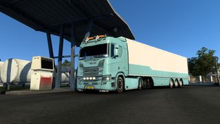 Image by ferrybrizee