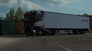 Image by robbevandenberg