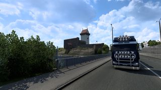 Image by comugi