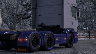 Image by romgkee