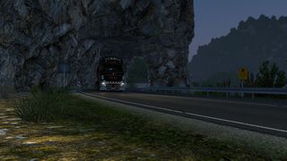 Image by kosmentamer