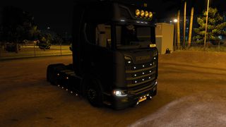 Image by Hollowman001