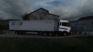 Image by urbanique75