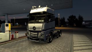 Image by praktiko