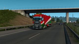 Image by derwarl