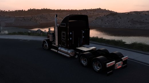 Kenworth W900