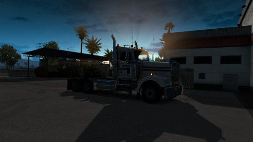 Kenworth W900