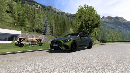 Mercedes-AMG C63 S E Performance