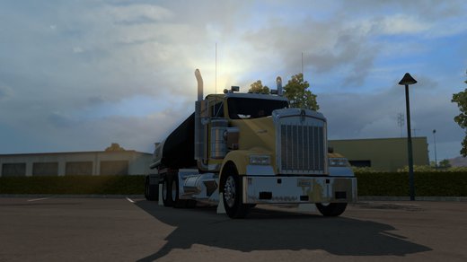 Kenworth W900