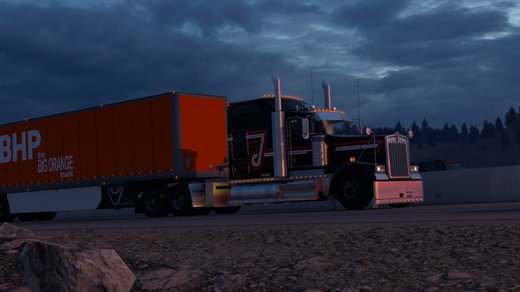 Kenworth W900