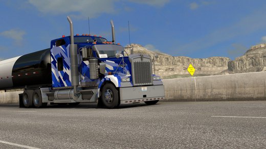 Kenworth W900