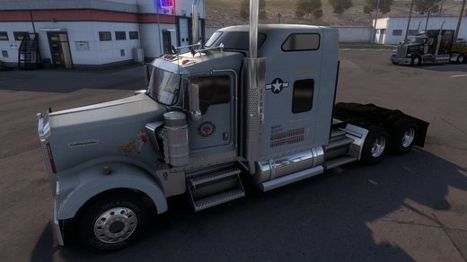 Kenworth W900