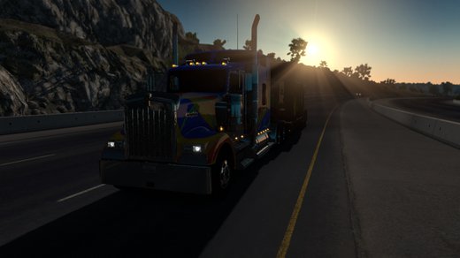 Kenworth W900