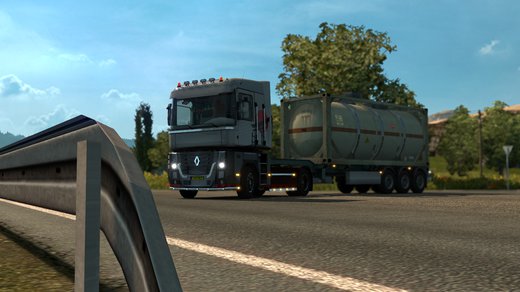 Renault Magnum