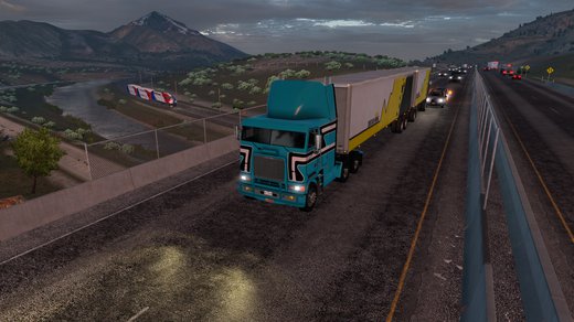 Freightliner FLB
