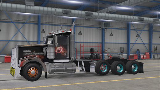 Kenworth W900