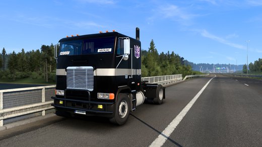 Freightliner FLB
