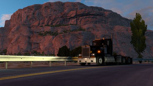 Kenworth W900