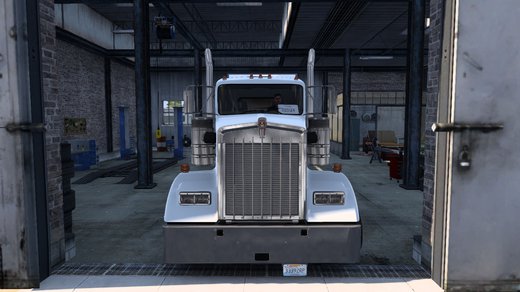 Kenworth W900