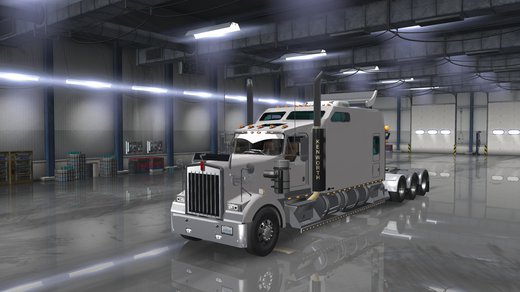 Kenworth W900L