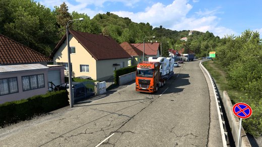 Image by andresbolso11