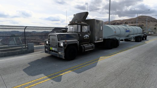 Mack RS700l