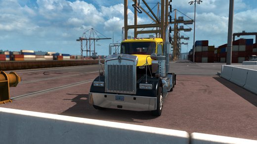 Kenworth W900